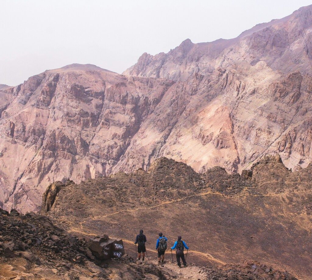 Les plus beaux treks du Maroc : des dunes du désert aux sommets de l’Atlas, tu choisis le terrain de jeu